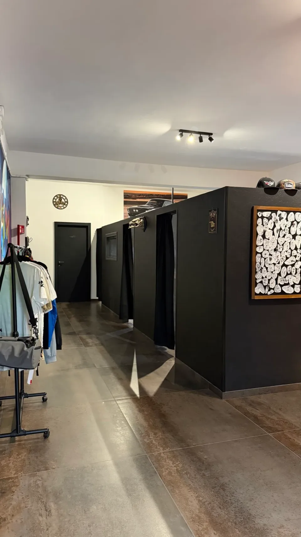 Vista degli ambienti interni di Jamila Tattoo Studio.